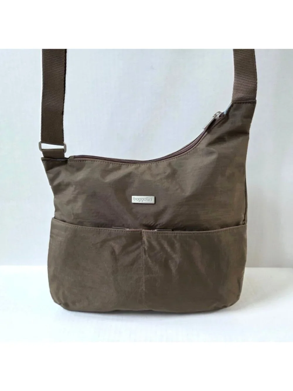 Baggallini Purse Brown Taupe Lightweight Travel Organizer Crossbody